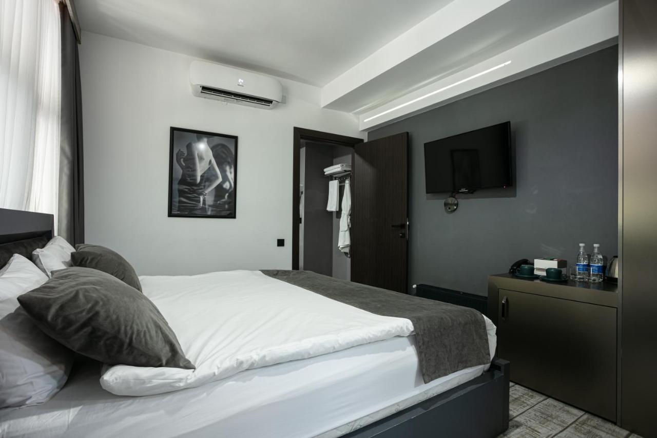 Monk House Hotel Yerevan Exterior photo