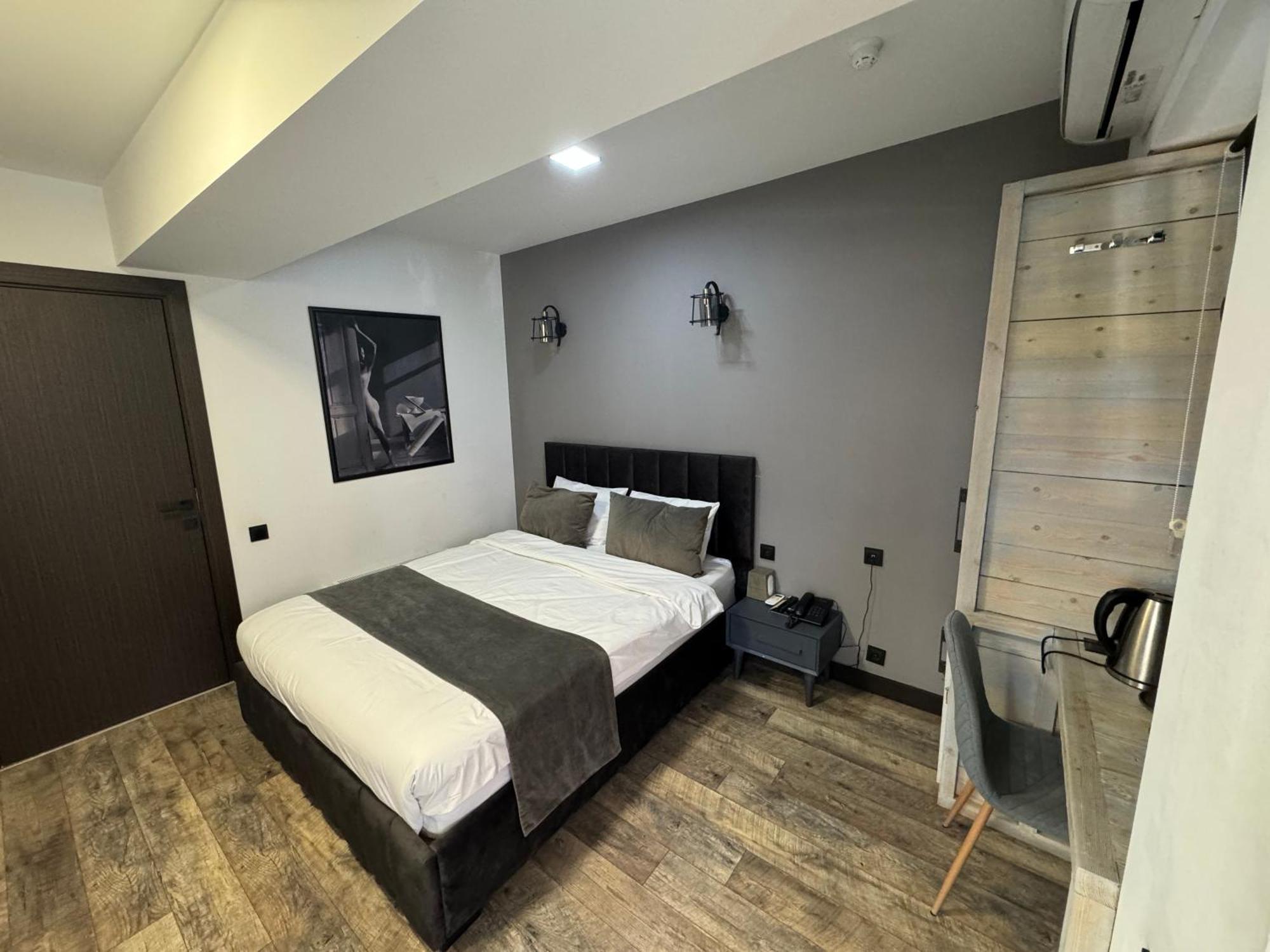Monk House Hotel Yerevan Exterior photo