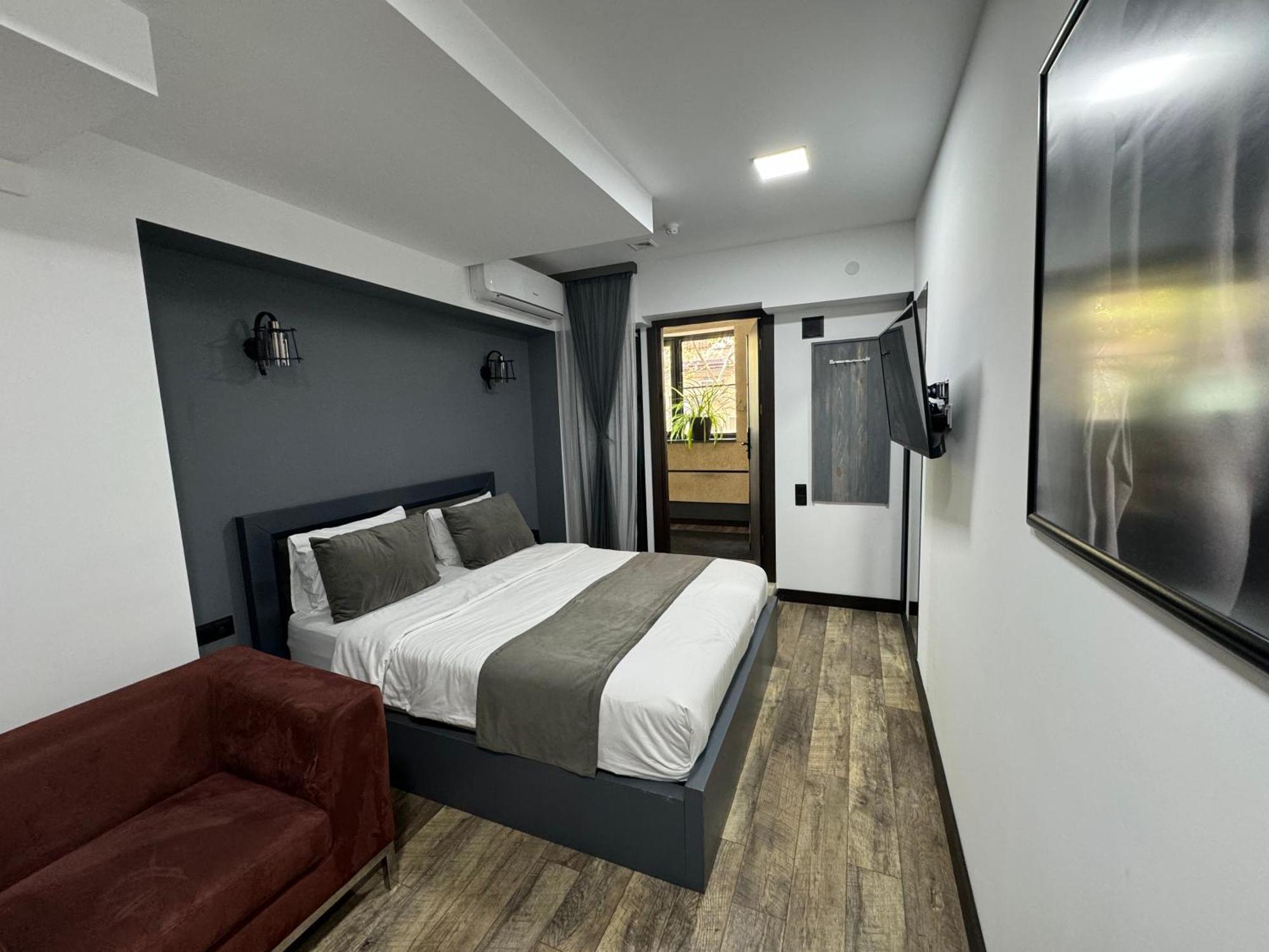 Monk House Hotel Yerevan Exterior photo